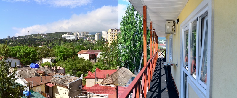 Отель в центре Алушты – вид с балкона